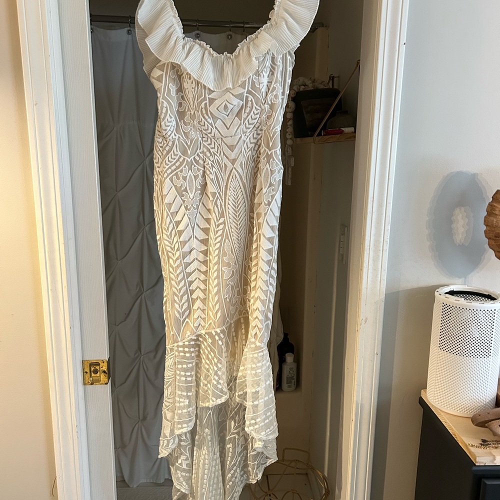 Cream Asymmetrical High-Low dress.